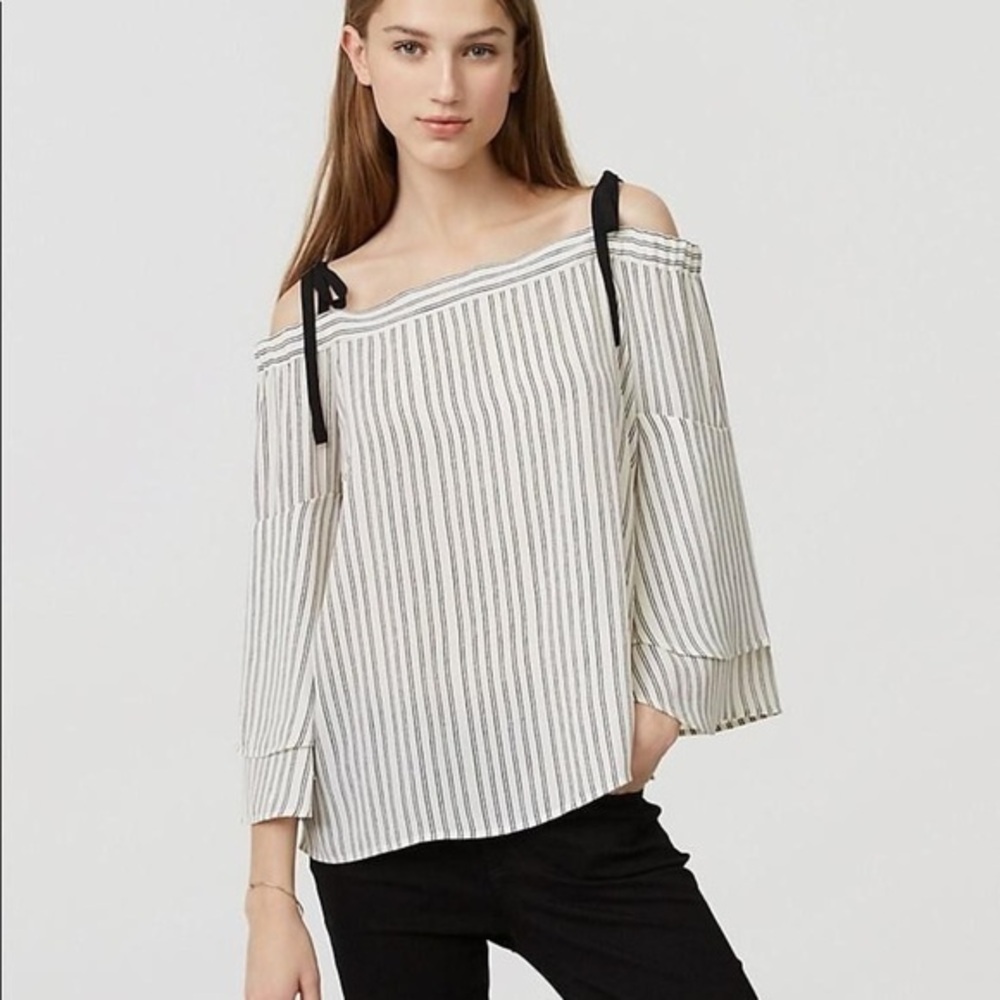 LOFT Shoulder-Tie Top‎